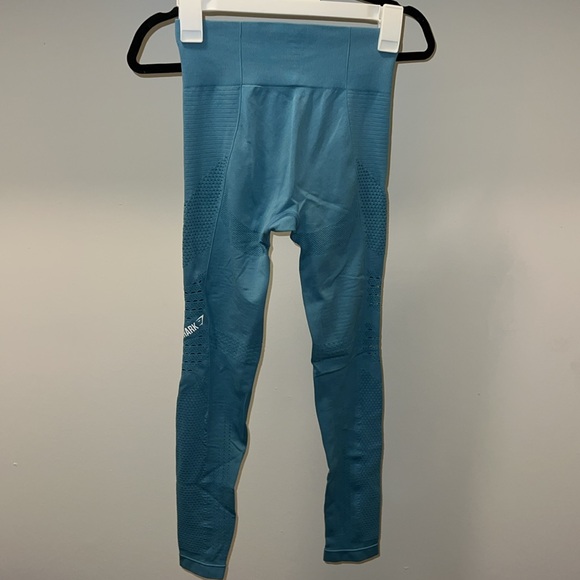 Gymshark Workout Set - Picture 7 of 9